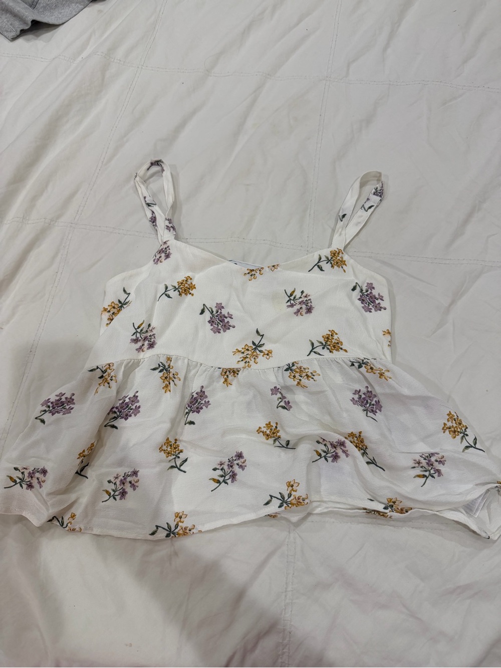 Hollister White Floral Ruffle Tiered Spaghetti Strap Tank